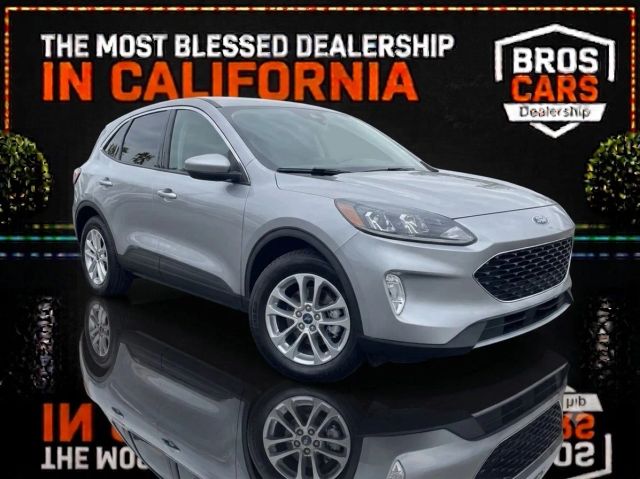 2021 Ford Escape SE FWD photo