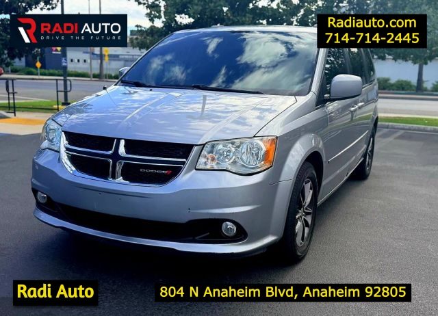 2017 Dodge Grand Caravan SXT FWD photo
