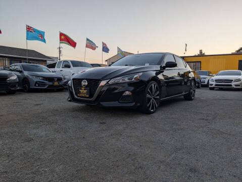 2021 Nissan Altima 2.5 SR FWD photo
