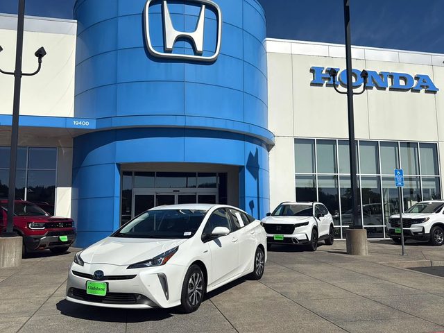 2019 Toyota Prius LE AWD photo