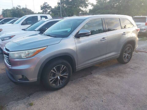2016 Toyota Highlander XLE FWD photo