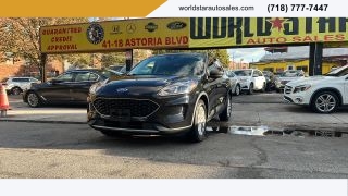 2022 Ford Escape SE Hybrid AWD photo