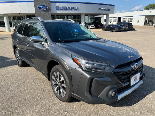 2023 Subaru Outback Touring AWD photo