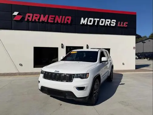 2020 Jeep Grand Cherokee Laredo E RWD photo