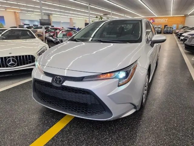 2022 Toyota Corolla LE FWD photo