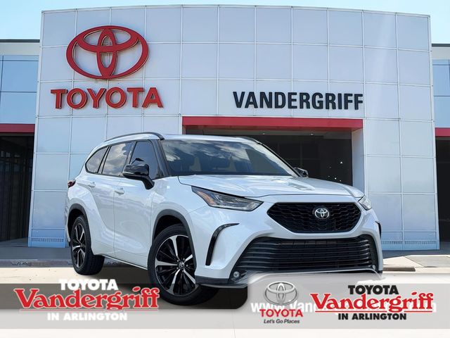 2022 Toyota Highlander XSE FWD photo