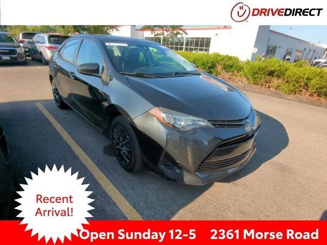 2019 Toyota Corolla LE FWD photo