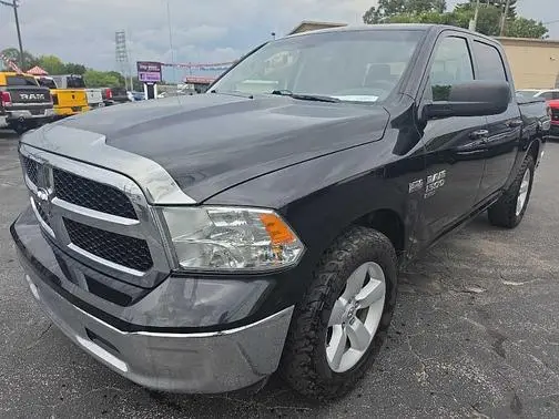 2019 Ram 1500 SLT 4WD photo