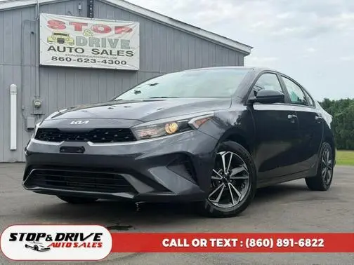 2023 Kia Forte LXS FWD photo