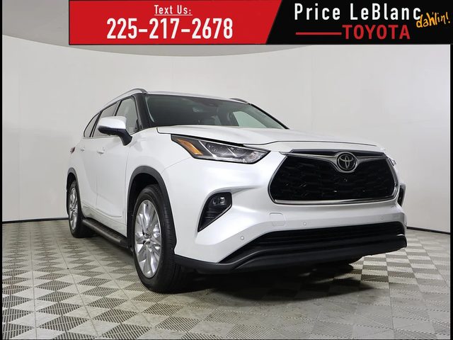 2023 Toyota Highlander Limited FWD photo