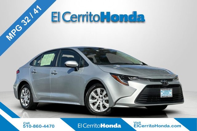 2023 Toyota Corolla LE FWD photo