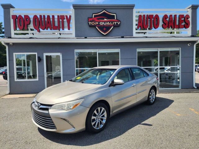 2015 Toyota Camry XLE FWD photo