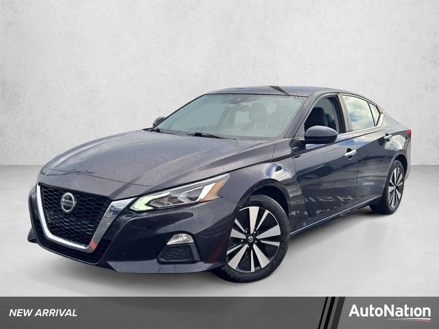 2022 Nissan Altima 2.5 SV FWD photo