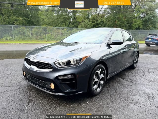 2021 Kia Forte LXS FWD photo