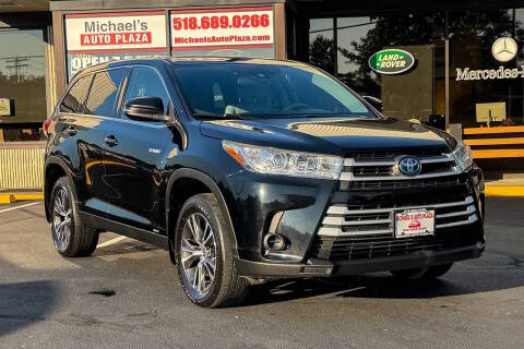 2019 Toyota Highlander Hybrid LE AWD photo