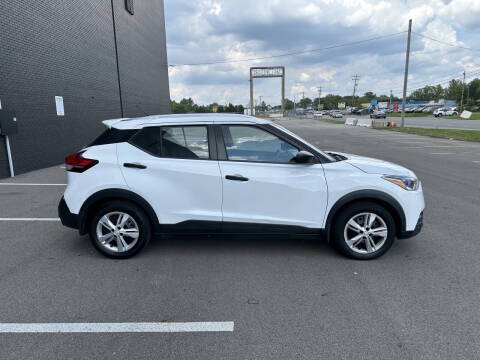 2019 Nissan Kicks S FWD photo