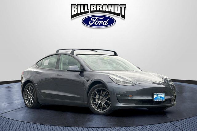 2022 Tesla Model 3 Long Range AWD photo