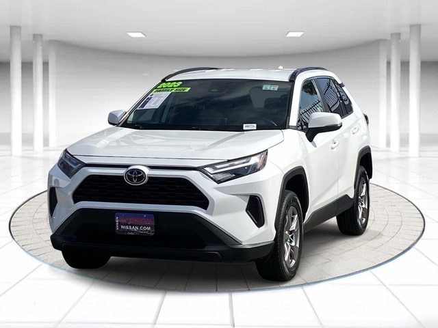 2023 Toyota RAV4 XLE AWD photo