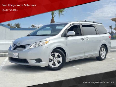 2015 Toyota Sienna FWD photo