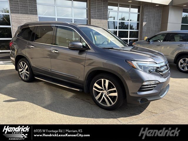2017 Honda Pilot Elite AWD photo