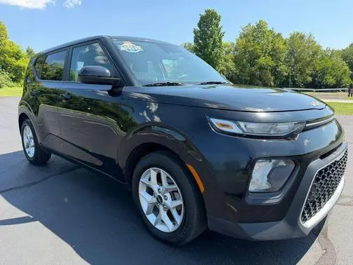 2022 Kia Soul LX FWD photo