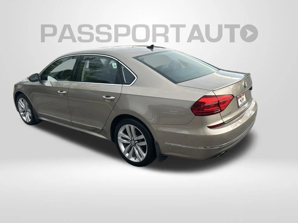 2016 Volkswagen Passat 1.8T SEL Premium FWD photo