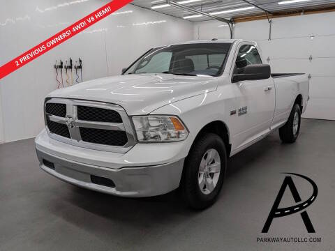 2017 Ram 1500 SLT 4WD photo