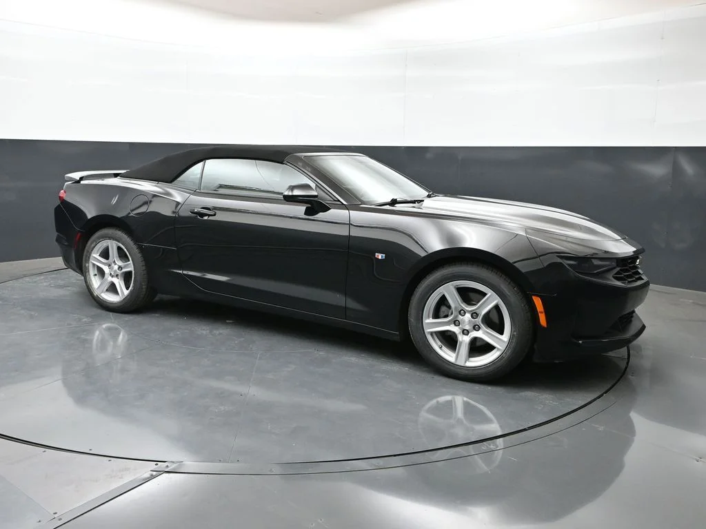 2023 Chevrolet Camaro 1LT RWD photo