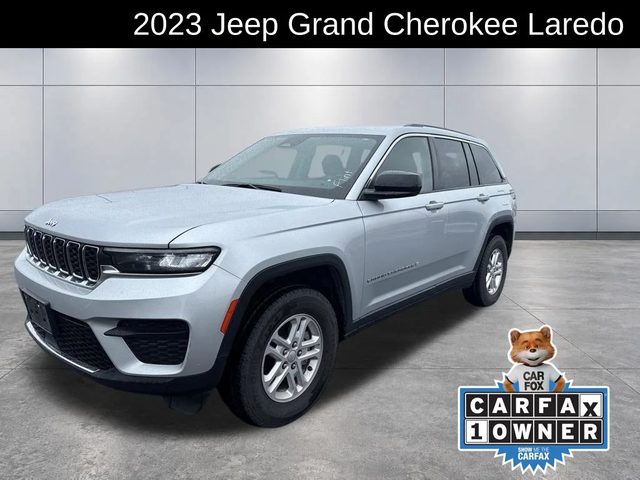 2023 Jeep Grand Cherokee Laredo 4WD photo