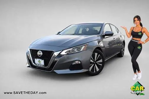 2021 Nissan Altima 2.5 SV FWD photo
