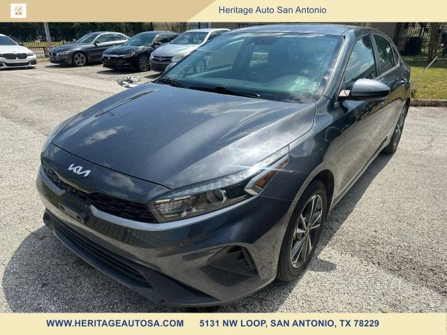 2023 Kia Forte LXS FWD photo