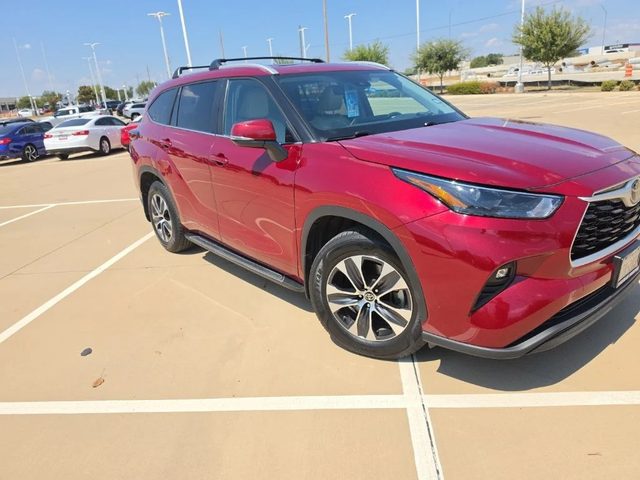 2023 Toyota Highlander XLE AWD photo
