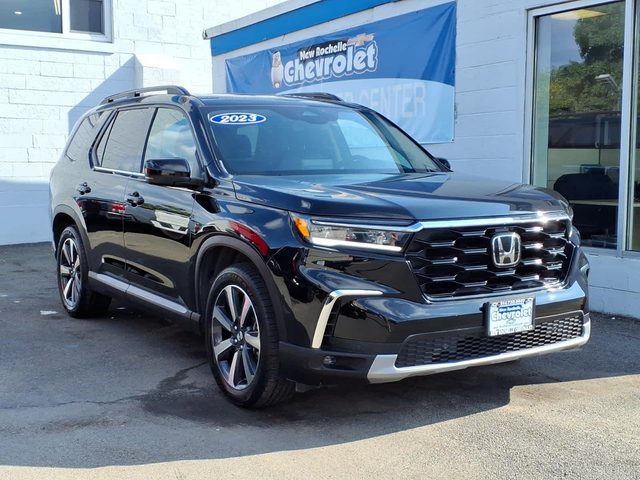 2023 Honda Pilot Touring AWD photo