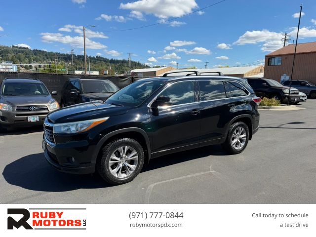 2015 Toyota Highlander XLE AWD photo