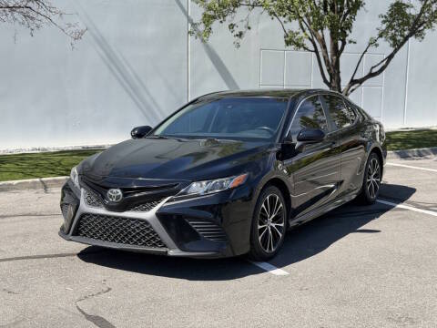 2018 Toyota Camry SE FWD photo