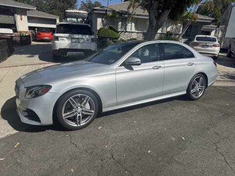 2017 Mercedes-Benz E-Class E 300 Sport RWD photo