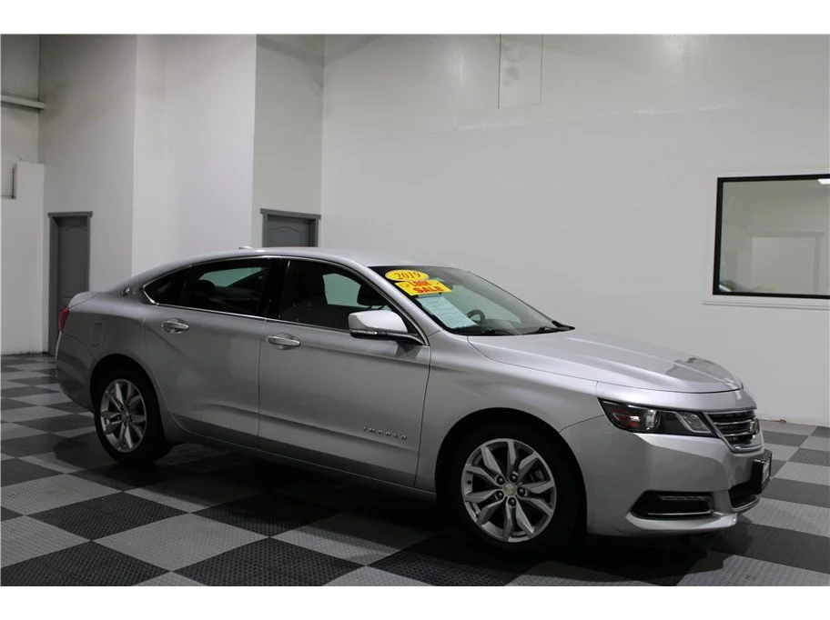 2019 Chevrolet Impala LT FWD photo