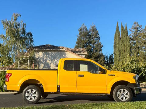 2017 Ford F-150 XLT 4WD photo
