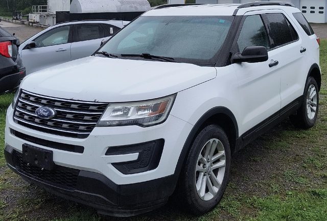 2017 Ford Explorer Base 4WD photo
