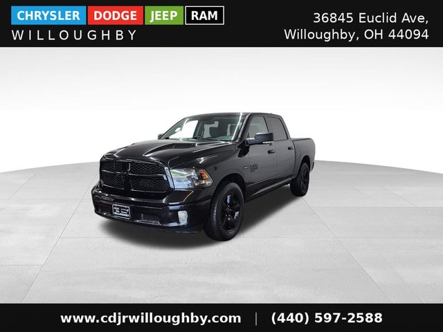 2019 Ram 1500 SLT 4WD photo