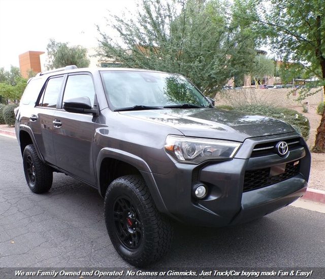 2020 Toyota 4Runner SR5 4WD photo
