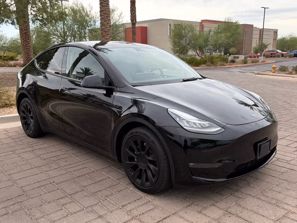 2022 Tesla Model Y Long Range AWD photo
