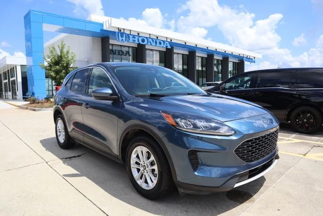 2020 Ford Escape SE FWD photo
