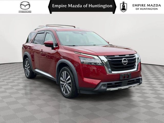 2022 Nissan Pathfinder Platinum 4WD photo