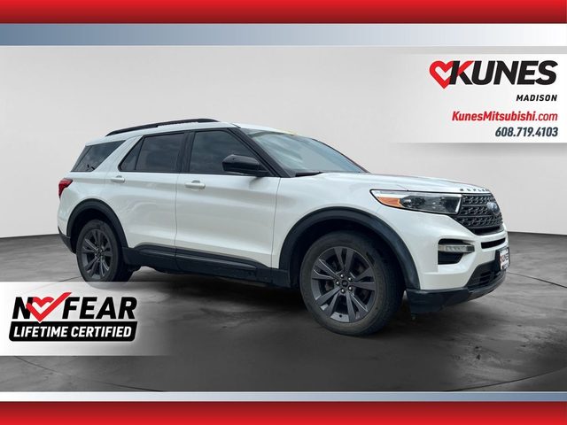 2022 Ford Explorer XLT 4WD photo