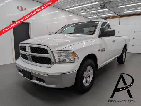 2017 Ram 1500 SLT 4WD photo