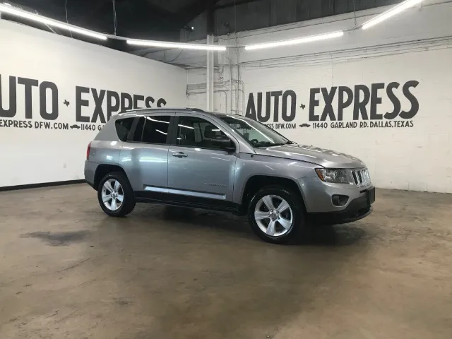 2016 Jeep Compass Sport FWD photo