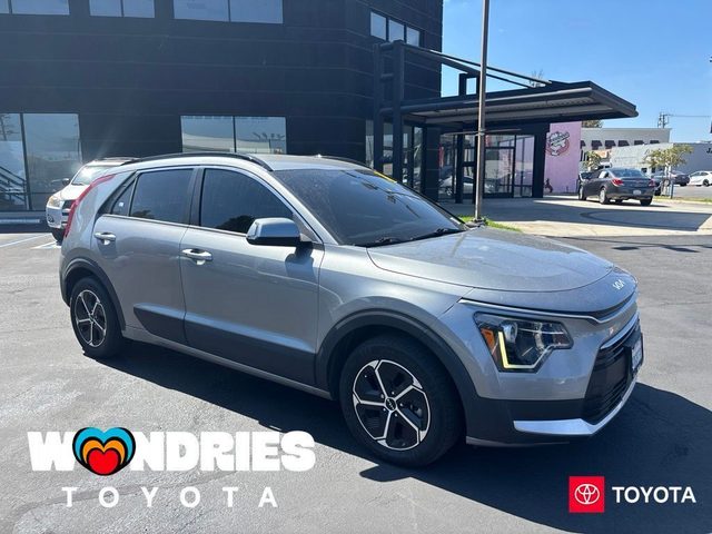 2023 Kia Niro EX FWD photo