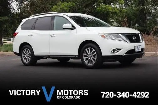 2016 Nissan Pathfinder SV 4WD photo