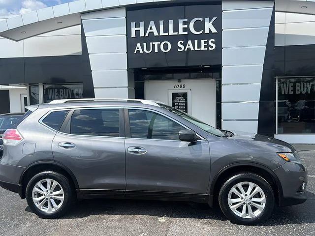 2016 Nissan Rogue SV FWD photo